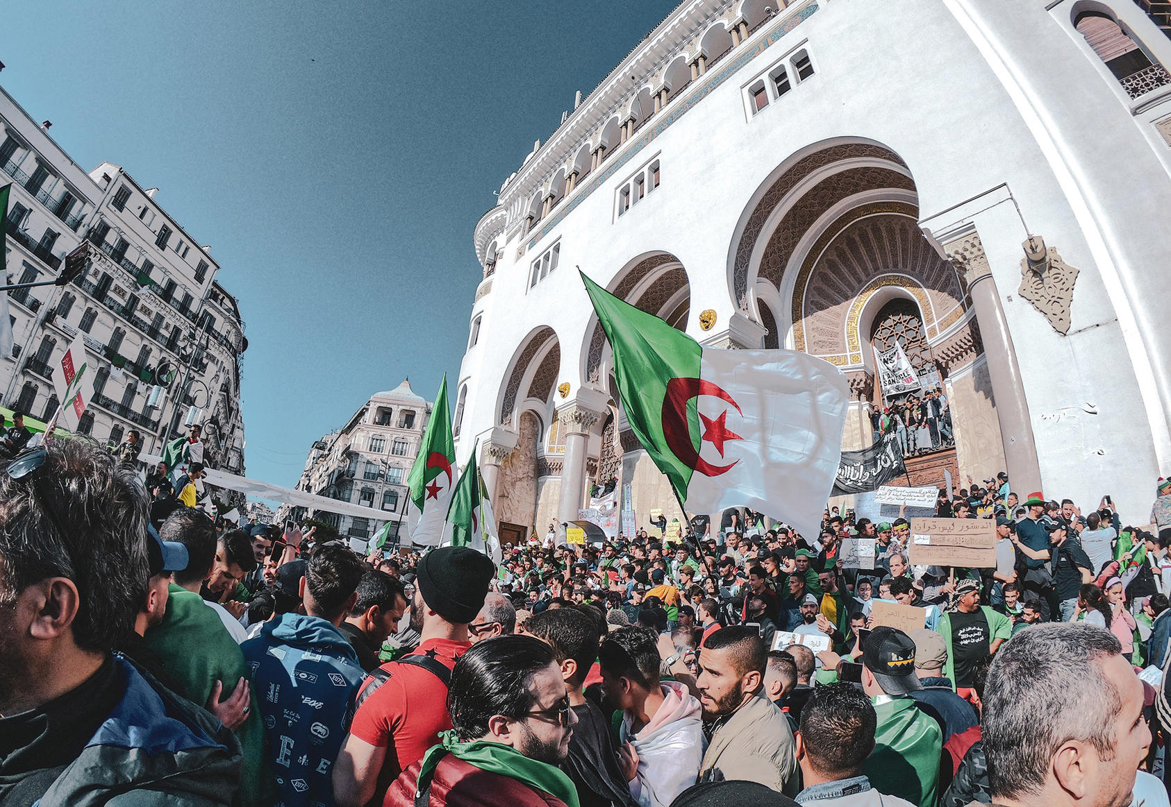 Protesters gather in Alger Centre, Algeria to pressure the army to overhaul the country’s political system. (Abdelfatah Cezayirli)