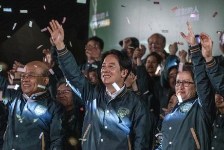 Taiwan’s new president, William Lai Ching-te, center, during a rally in Taipei, Taiwan, on Jan 13, 2024. (Lam Yik Fei/The New York Times)