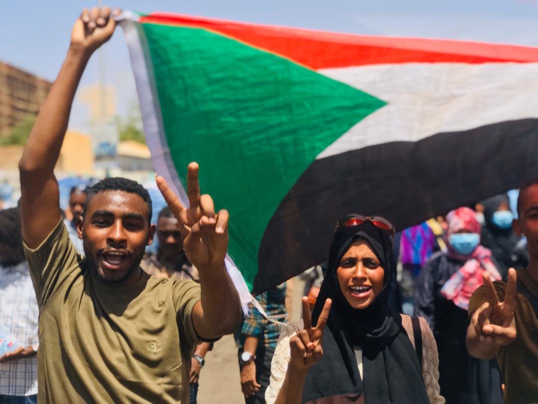 Protesters at the Military Headquarters in Khartoum the day before fall of former Sudanese President Omar Al-Bashir. (Alsanosi Ali).