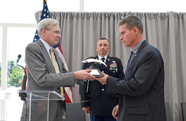 USIP Honors Army 10th Mtn. Division Unit for Iraq Peacemaking