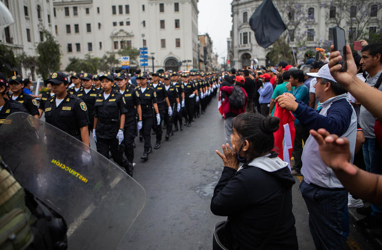 Rabia y represión en el Perú: restableciendo la confianza ciudadana y el orden público